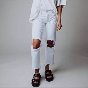 FREE PEOPLE Maggie Mid Rise Straight Leg Distressed Jeans Optic White Sz 29